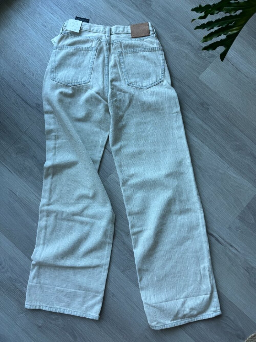 Zara ZW Baggy Cuffed Jeans NWT — Pale Sky Blue, Size 2 (EU 34) - Picture 4 of 14